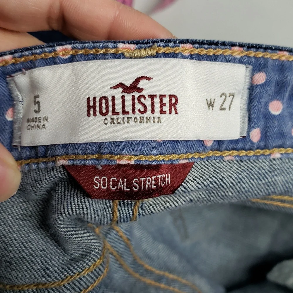 Hollister Womens Cotton Capri Roll Tab Hem Jeans Size 27 Denim Blue Y2K Low Rise